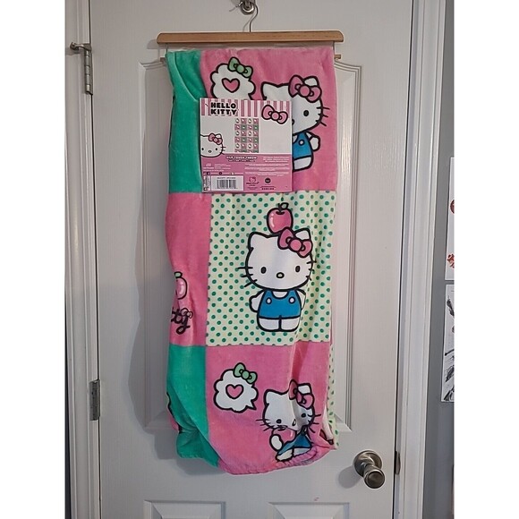 Sanrio Other - Sanrio Hello Kitty 50x70 Pink Green Apple Heart Silk Touch Throw Blanket New